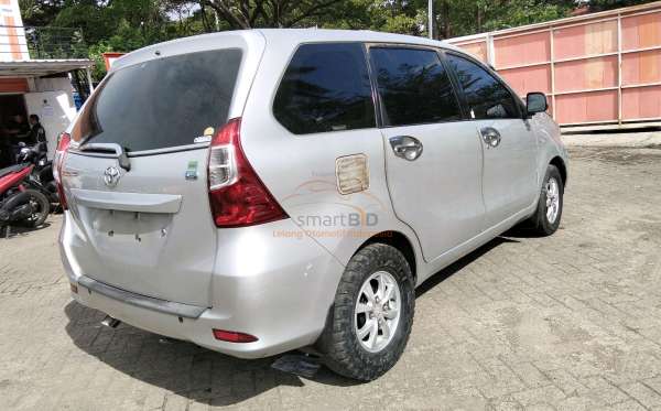 TOYOTA AVANZA