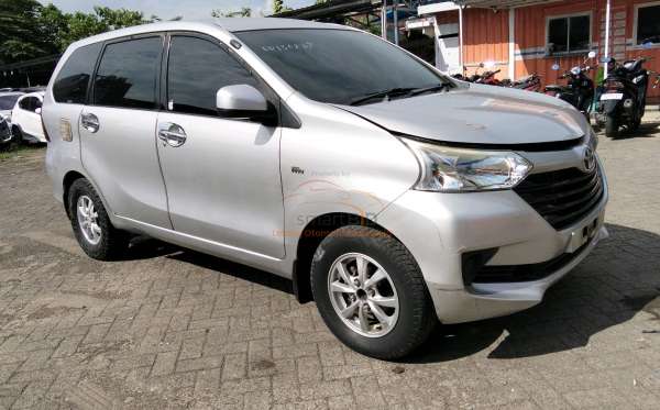 TOYOTA AVANZA