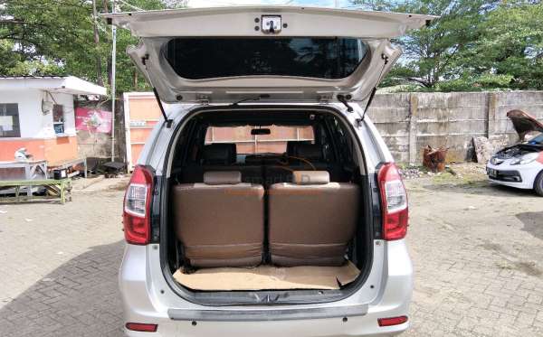 TOYOTA AVANZA