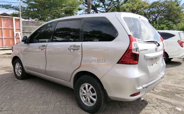 TOYOTA AVANZA