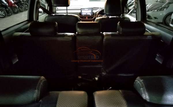 TOYOTA AVANZA