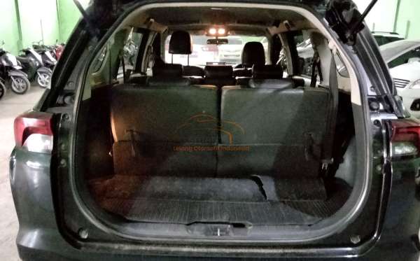 TOYOTA AVANZA