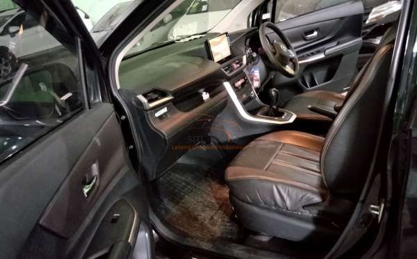 TOYOTA AVANZA