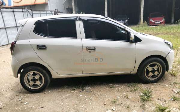 DAIHATSU  AYLA