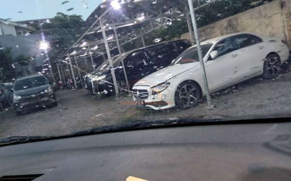DAIHATSU SIGRA R