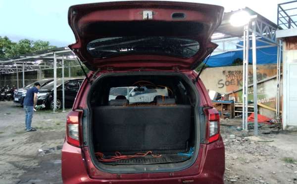 DAIHATSU SIGRA R
