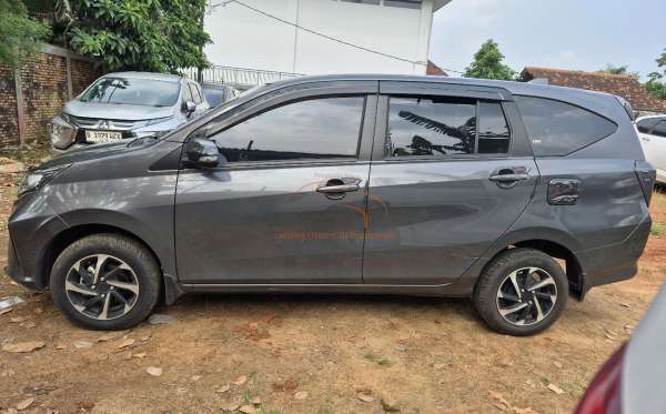 DAIHATSU SIGRA R
