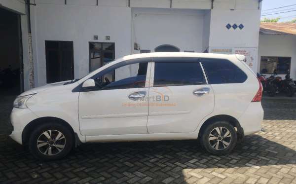 DAIHATSU XENIA X