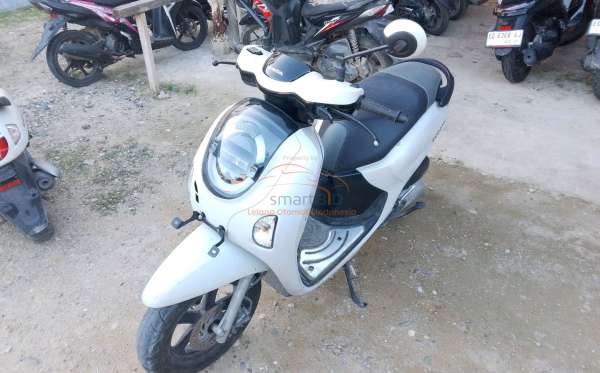 HONDA  SCOOPY
