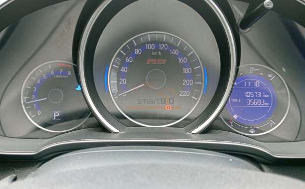 HONDA JAZZ GK5 1.5 RS