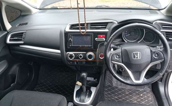 HONDA JAZZ GK5 1.5 RS