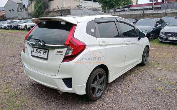 HONDA JAZZ GK5 1.5 RS