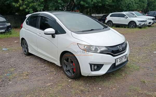 HONDA JAZZ GK5 1.5 RS