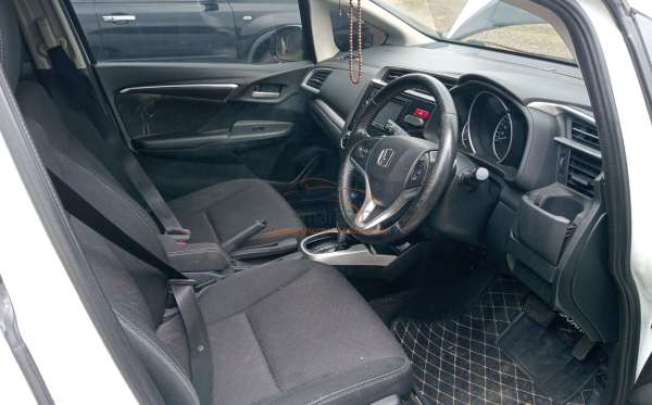 HONDA JAZZ GK5 1.5 RS