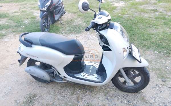 HONDA NEW SCOOPY ENERGETIC