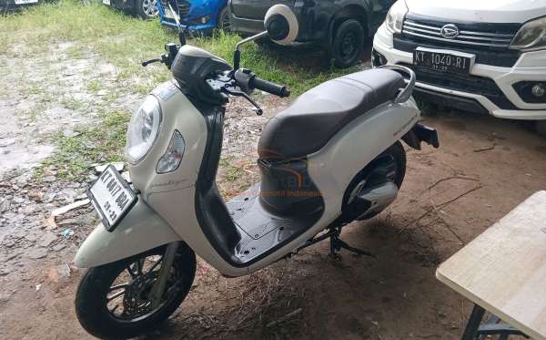 HONDA SCOOPY PRESTIGE