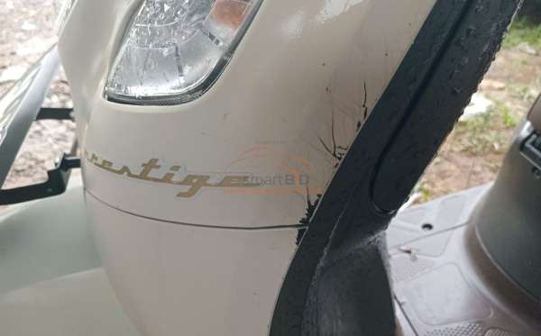 HONDA SCOOPY PRESTIGE