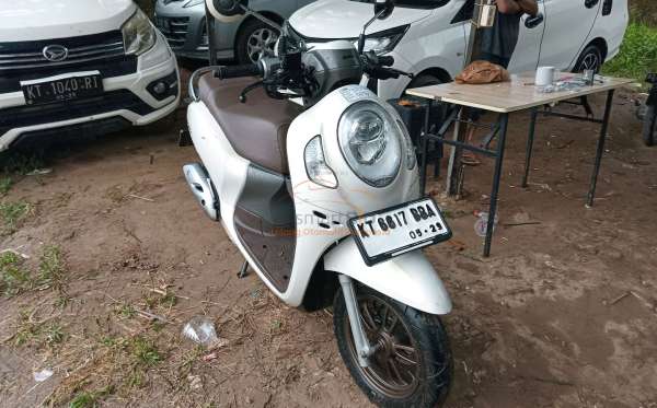 HONDA SCOOPY PRESTIGE