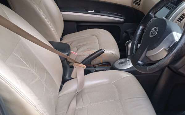 NISSAN X TRAIL 2.5