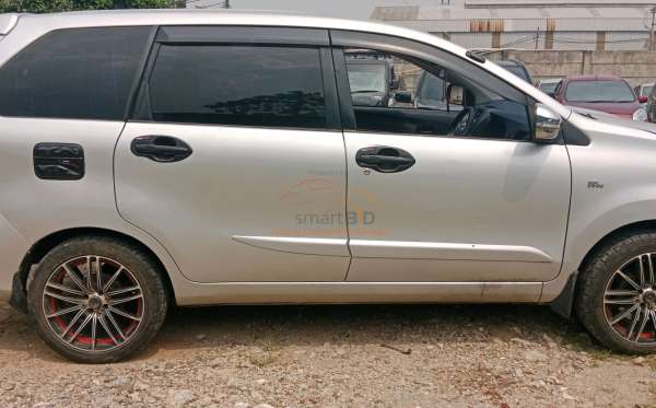 TOYOTA AVANZA 1.3 G