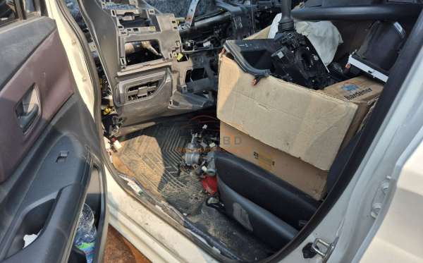 TOYOTA AVANZA E