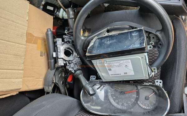 TOYOTA AVANZA E