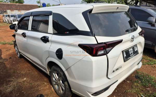 TOYOTA AVANZA E