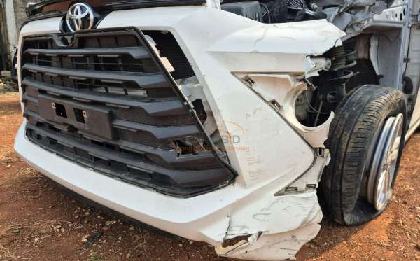 TOYOTA AVANZA E