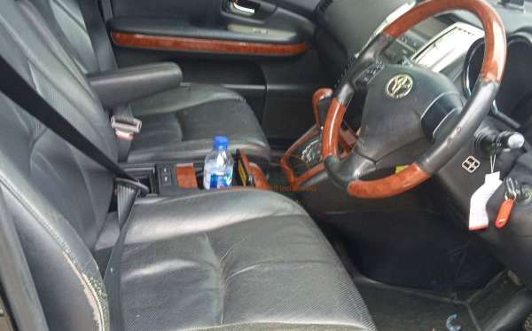TOYOTA HARRIER 2.4