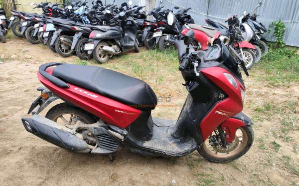 YAMAHA  LEXI