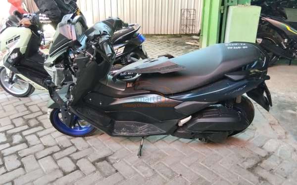 YAMAHA  NMAX