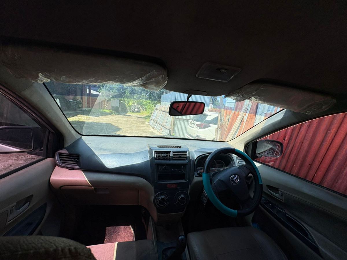 TOYOTA  AVANZA  1.3 E
