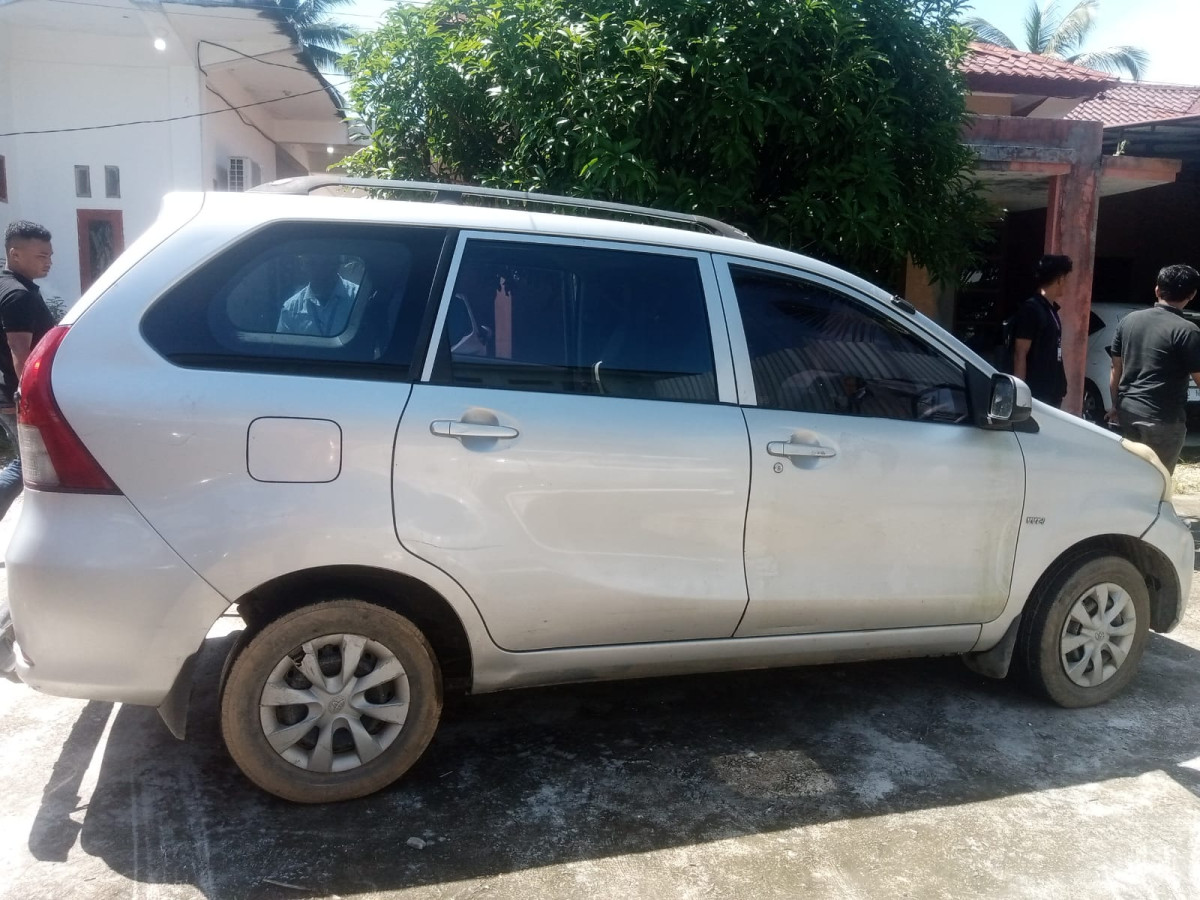TOYOTA  AVANZA  1.3 E