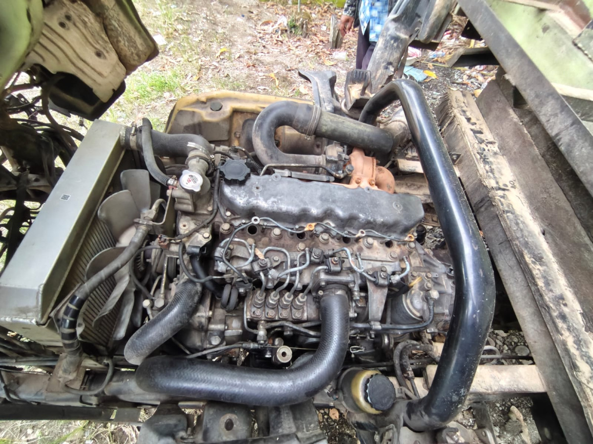 HINO  DUTRO  130HD