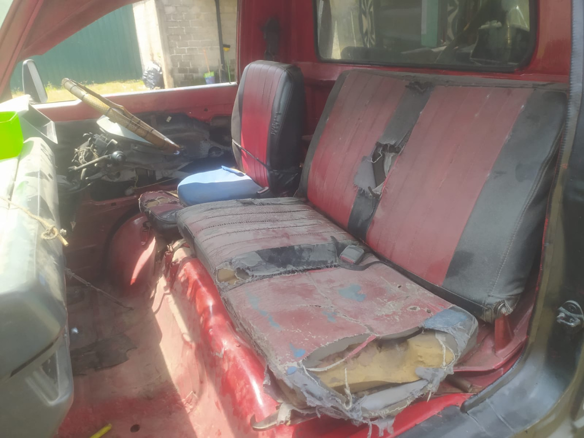 MITSUBISHI L 300  PU
