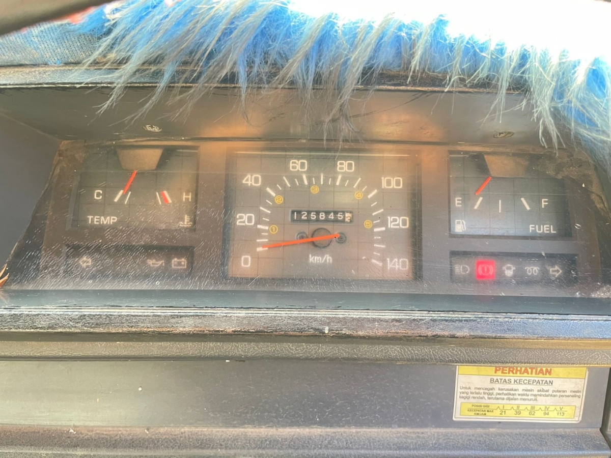 MITSUBISHI L 300  PU