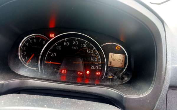 DAIHATSU AYLA 1.2R
