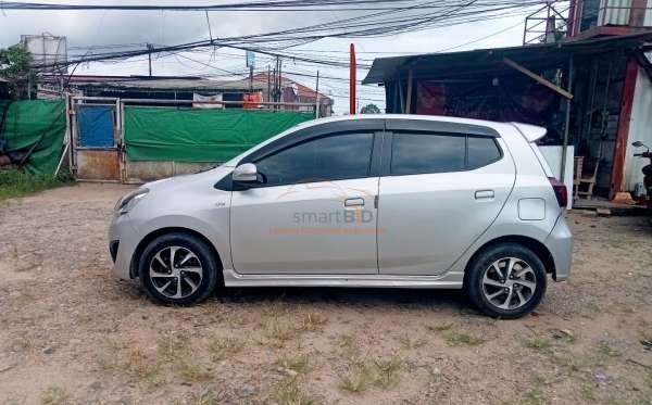 DAIHATSU AYLA 1.2R