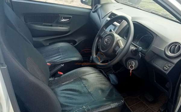 DAIHATSU AYLA 1.2R