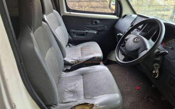 DAIHATSU  GRAN MAX  BLIND VAN