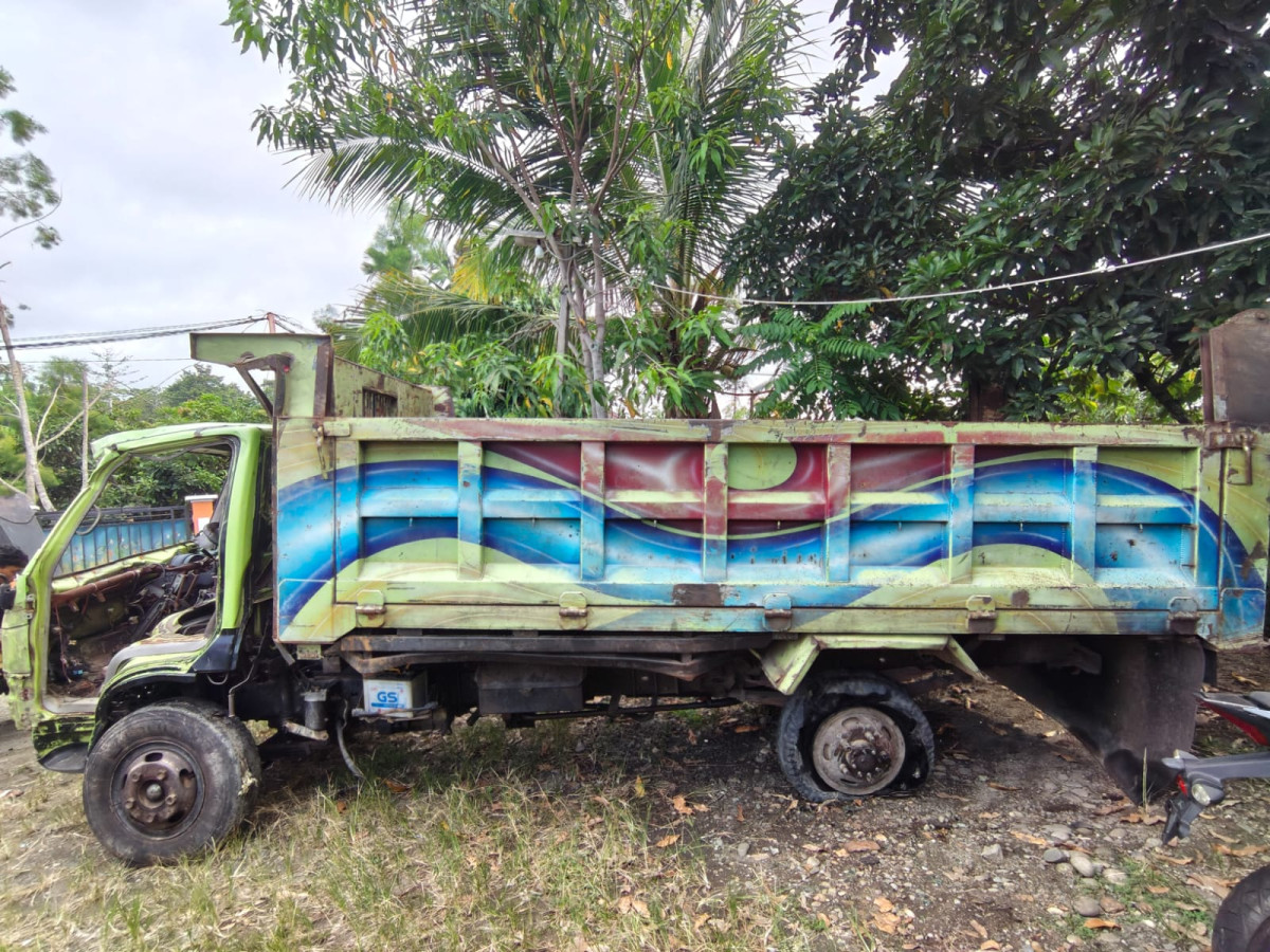 HINO  DUTRO  130HD