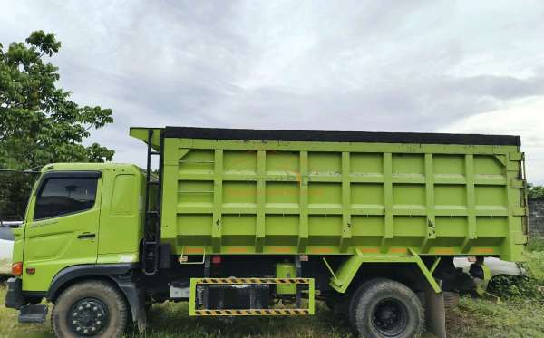 HINO  FG 8JJ2D