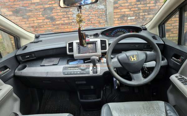 HONDA FREED GB3 1.5 E