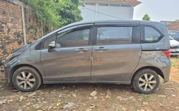 HONDA FREED GB3 1.5 E