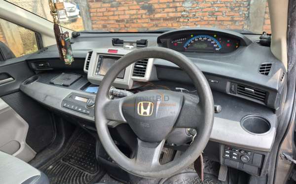 HONDA FREED GB3 1.5 E