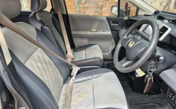 HONDA FREED GB3 1.5 E