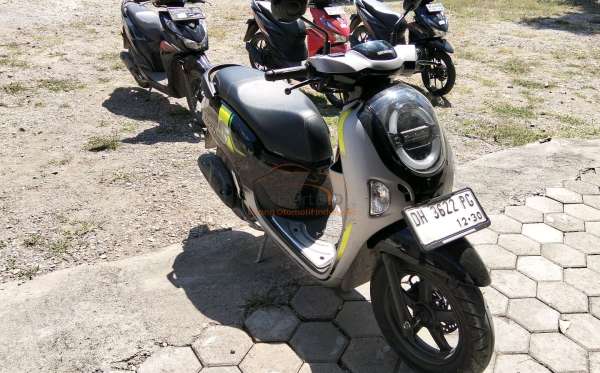 HONDA  SCOOPY