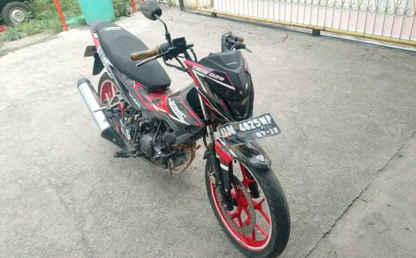 HONDA SONIC 150 R