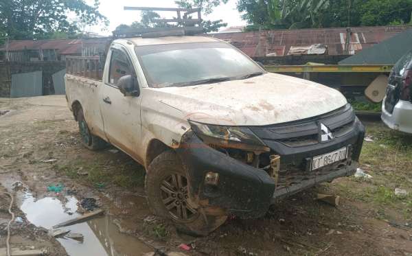 MITSUBISHI HDX SC