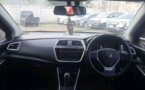 SUZUKI S - CROSS